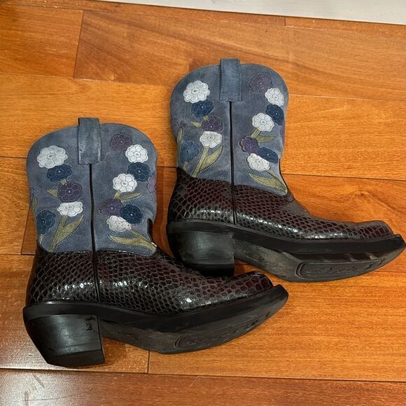 Ariat Womens Black Doll Baby Suede Floral Square Toe Cowgirl Boots Size 7.5 - Picture 4 of 11